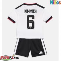 Camiseta Alemania Joshua Kimmich #6 Primera Equipación para niños Mundial 2026 manga corta (+ pantalones cortos)